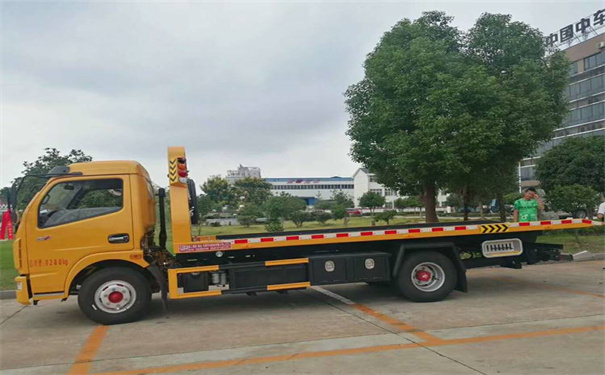 广元定远24小时拖车救援电话号码，定远道路救援公司怎么收费的